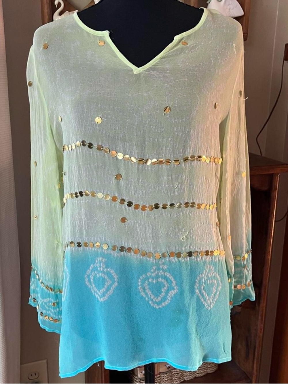 Daisy Fuentes Fairy Sheer Light Lime to Turquoise Ombre Sequin Accent Blouse